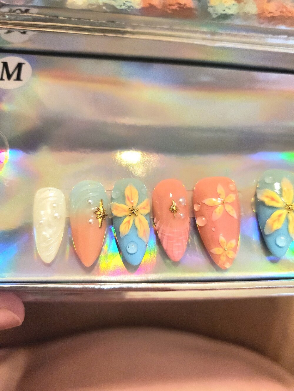 Rosy Shell Handmade Nails - Picture 6 of 12